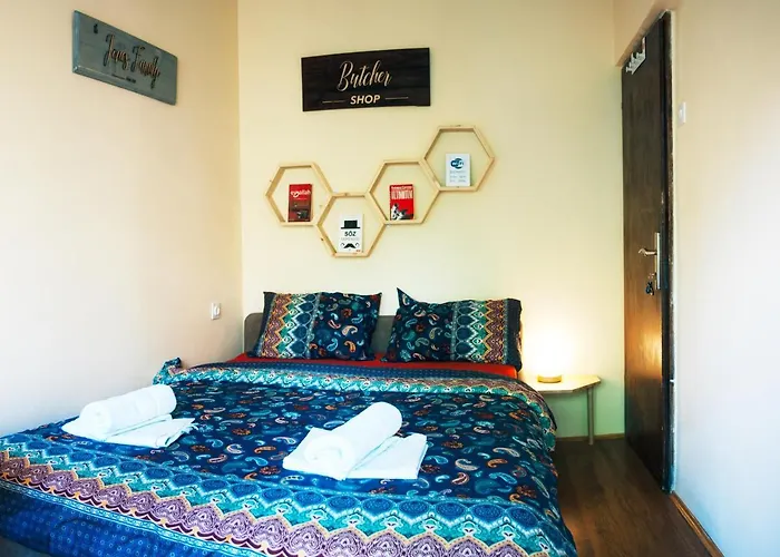 Universe & Скопье